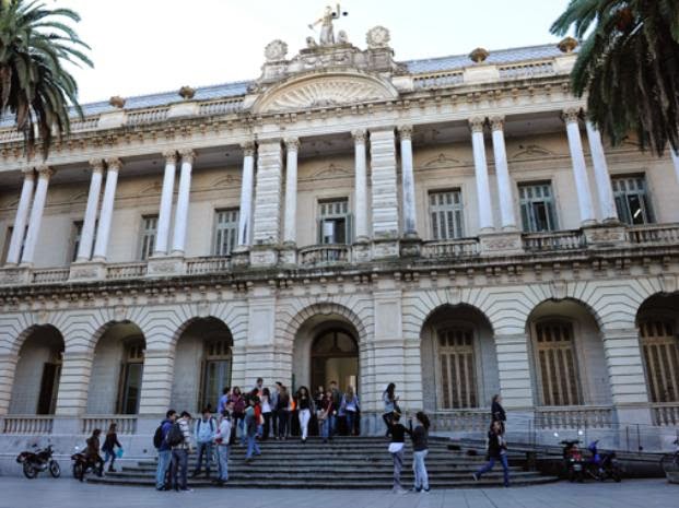 14/08 Suspensión Activ. Académicas de Grado